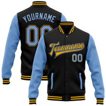 Laden Sie das Bild in den Galerie-Viewer, Uksn Individuelles Bomberjacke in Schwarz-Hellblau-Gold mit Druckknopfleiste, Zweifarben-Design und Varsity-Letterman-Stil
