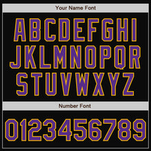 Laden Sie das Bild in den Galerie-Viewer, Uksn Individuelles Bomberjacke in Schwarz-Violett-Gold mit Druckknopfleiste, Zweifarben-Design und Varsity-Letterman-Stil
