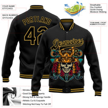 Laden Sie das Bild in den Galerie-Viewer, Uksn Individuelles Bomberjacke in Schwarz-Altgold mit 3D-Totenkopf-Design, Druckknopfleiste und Varsity-Letterman-Stil
