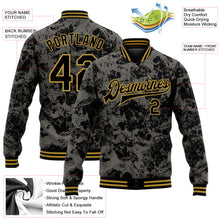 Laden Sie das Bild in den Galerie-Viewer, Uksn Individuelles Bomberjacke in Schwarz-Altgold mit 3D-Totenkopf-Design, Druckknopfleiste und Varsity-Letterman-Stil
