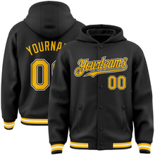 Laden Sie das Bild in den Galerie-Viewer, Uksn Individuelles Bomberjacke in Schwarz-Gold-Weiß mit Druckknopfleiste, Kapuze und Varsity-Letterman-Stil
