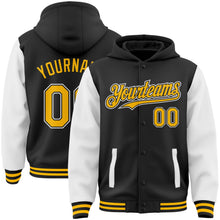 Laden Sie das Bild in den Galerie-Viewer, Uksn Individuelles Bomberjacke in Schwarz-Gold-Weiß mit Druckknopfleiste, Kapuze, Zweifarben-Design und Varsity-Letterman-Stil
