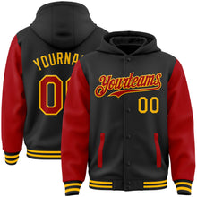Laden Sie das Bild in den Galerie-Viewer, Uksn Individuelles Bomberjacke in Schwarz-Rot-Gold mit Druckknopfleiste, Kapuze, Zweifarben-Design und Varsity-Letterman-Stil
