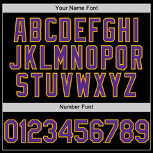 Laden Sie das Bild in den Galerie-Viewer, Uksn Individuelles Bomberjacke in Schwarz-Violett-Gold mit Byron-Stil, Reverskragen, Druckknopfleiste und Varsity-Letterman-Stil
