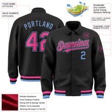 Laden Sie das Bild in den Galerie-Viewer, Uksn Individuelles Bomberjacke in Schwarz-Pink-Hellblau mit Byron-Stil, Reverskragen, Druckknopfleiste und Varsity-Letterman-Stil
