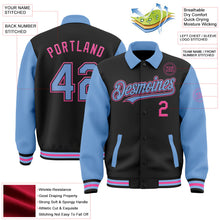Laden Sie das Bild in den Galerie-Viewer, Uksn Individuelles Bomberjacke in Schwarz-Hellblau-Pink mit Byron-Stil, Reverskragen, Druckknopfleiste, Zweifarben-Design und Varsity-Letterman-Stil
