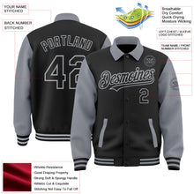 Laden Sie das Bild in den Galerie-Viewer, Uksn Individuelles Bomberjacke in Schwarz-Grau mit Byron-Stil, Reverskragen, Druckknopfleiste, Zweifarben-Design und Varsity-Letterman-Stil
