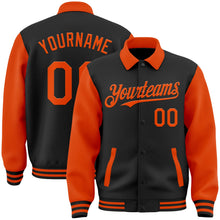 Laden Sie das Bild in den Galerie-Viewer, Uksn Individuelles Bomberjacke in Schwarz-Orange mit Byron-Stil, Reverskragen, Druckknopfleiste, Zweifarben-Design und Varsity-Letterman-Stil
