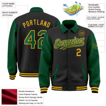 Laden Sie das Bild in den Galerie-Viewer, Uksn Individuelles Bomberjacke in Schwarz-Kelly-Grün-Gold mit Byron-Stil, Reverskragen, Druckknopfleiste, Zweifarben-Design und Varsity-Letterman-Stil

