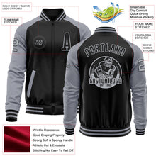 Laden Sie das Bild in den Galerie-Viewer, Uksn Individuelles Bomberjacke in Schwarz-Grau mit Reißverschluss, Zweifarben-Design und Varsity-Letterman-Stil

