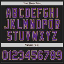 Laden Sie das Bild in den Galerie-Viewer, Uksn Individuelles Bomberjacke in Schwarz-Violett-Altgold mit Druckknopfleiste, Kapuze und Varsity-Letterman-Stil
