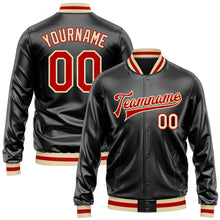 Laden Sie das Bild in den Galerie-Viewer, Uksn Individuelles Bomberjacke in Schwarz-Rot-Creme mit Kunstleder, Druckknopfleiste und Varsity-Letterman-Stil
