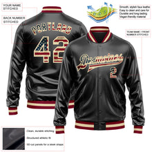 Laden Sie das Bild in den Galerie-Viewer, Uksn Individuelles Bomberjacke in Schwarz-Creme mit Vintage-USA-Flagge, Kunstleder, Druckknopfleiste und Varsity-Letterman-Stil
