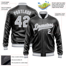 Laden Sie das Bild in den Galerie-Viewer, Uksn Individuelles Bomberjacke in Schwarz-Grau-Weiß mit Kunstleder, Druckknopfleiste und Varsity-Letterman-Stil
