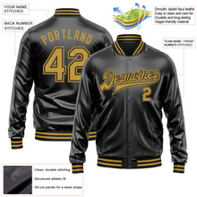 Laden Sie das Bild in den Galerie-Viewer, Uksn Individuelles Bomberjacke in Schwarz-Altgold-Schwarz mit Kunstleder, Druckknopfleiste und Varsity-Letterman-Stil
