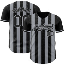 Laden Sie das Bild in den Galerie-Viewer, Uksn Individuelles Schwarz-Grau Klassischer Vertikalstreifen Flüssige Textur Authentisches Baseball-Trikot
