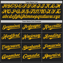 Laden Sie das Bild in den Galerie-Viewer, Uksn Individuelles Schwarz Gold-Violett Klassischer Vertikalstreifen Flüssige Textur Authentisches Baseball-Trikot
