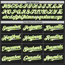 Laden Sie das Bild in den Galerie-Viewer, Uksn Individuelles Schwarz Weiß-Neongrün Klassischer Vertikalstreifen Flüssige Textur Authentisches Baseball-Trikot
