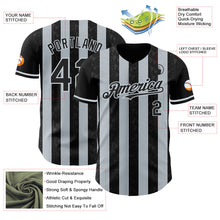 Laden Sie das Bild in den Galerie-Viewer, Uksn Individuelles Schwarz-Silber Klassischer Vertikalstreifen Flüssige Textur Authentisches Baseball-Trikot

