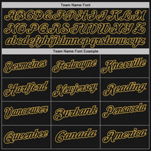 Laden Sie das Bild in den Galerie-Viewer, Uksn Individuelles Schwarz Weiß mit Nadelstreifen-Altgold Funktions-Poloshirt
