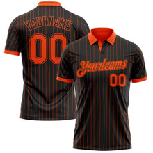 Laden Sie das Bild in den Galerie-Viewer, Uksn Individuelles Schwarz Orange Nadelstreifen-Orange Funktions-Poloshirt
