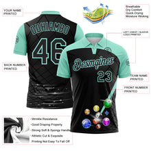 Laden Sie das Bild in den Galerie-Viewer, Uksn Individuelles Schwarz-Eisblau Billardkugeln Funktions-Poloshirt
