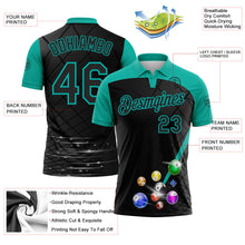 Laden Sie das Bild in den Galerie-Viewer, Uksn Individuelles Schwarz-Aqua Billardkugeln Funktions-Poloshirt
