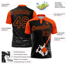 Laden Sie das Bild in den Galerie-Viewer, Uksn Individuelles Schwarz-Orange Bowling geometrisches Gitter Funktions-Poloshirt
