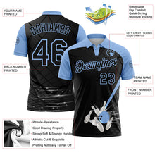 Laden Sie das Bild in den Galerie-Viewer, Uksn Individuelles Schwarz-Hellblau Bowling geometrisches Gitter Funktions-Poloshirt

