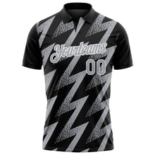 Laden Sie das Bild in den Galerie-Viewer, Uksn Individuelles Schwarz Grau-Weiß Geometrische Zickzackform Blitz Funktions-Poloshirt
