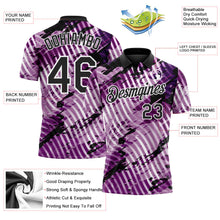 Laden Sie das Bild in den Galerie-Viewer, Uksn Individuelles Schwarz Hellviolett-Weiß Abstrakte Grunge-Spritzer diagonale Streifen Funktions-Poloshirt
