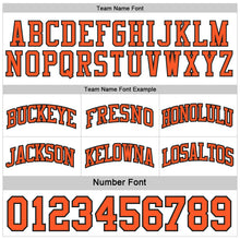 Laden Sie das Bild in den Galerie-Viewer, Uksn Individuelles Schwarz Weiß-Orange Seitenpanel Geometrisch Chevron Wendbar Doppelseitig Sublimation Basketball-Set Trikot
