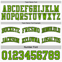 Laden Sie das Bild in den Galerie-Viewer, Uksn Individuelles Schwarz Weiß-Neongrün Seitenpanel Geometrisch Chevron Wendbar Doppelseitig Sublimation Basketball-Set Trikot
