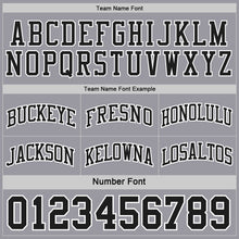 Laden Sie das Bild in den Galerie-Viewer, Uksn Individuelles Schwarz Grau-Weiß Seitenpanel Geometrisch Chevron Wendbar Doppelseitig Sublimation Basketball-Set Trikot
