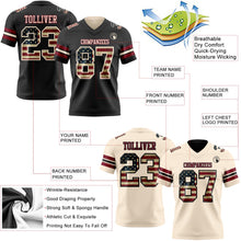 Laden Sie das Bild in den Galerie-Viewer, Uksn Individuelles Schwarz Vintage USA-Flagge Creme-Karmesinrot Wendbares Zweiseitiges Authentisches Football Trikot
