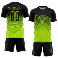 Laden Sie das Bild in den Galerie-Viewer, Uksn Individuelles Neongrün Schwarz Sublimations-Fußballtrikot
