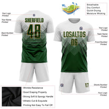 Laden Sie das Bild in den Galerie-Viewer, Uksn Individuelles Weiß Grün-Altgold Sublimations-Fußballtrikot
