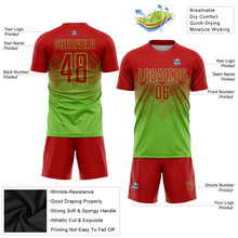 Laden Sie das Bild in den Galerie-Viewer, Uksn Individuelles Neongrün Rot Sublimations-Fußballtrikot

