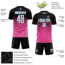 Laden Sie das Bild in den Galerie-Viewer, Uksn Individuelles Pink Schwarz-Hellblau Farbverlauf Quadrat Form Sublimations-Fußballtrikot
