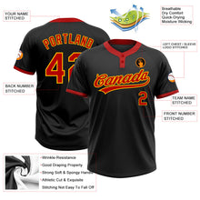 Laden Sie das Bild in den Galerie-Viewer, Uksn Individuelles Schwarz Rot-Gold Zweiknopf Unisex Softball-Trikot

