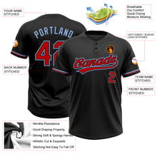 Laden Sie das Bild in den Galerie-Viewer, Uksn Individuelles Schwarz Rot-Hellblau Zweiknopf Unisex Softball-Trikot
