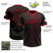 Laden Sie das Bild in den Galerie-Viewer, Uksn Individuelles Schwarz Rot mit Nadelstreifen Rot Zweiknopf Unisex Softball-Trikot
