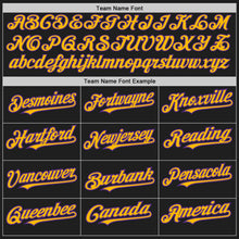 Laden Sie das Bild in den Galerie-Viewer, Uksn Individuelles Schwarz Violett Nadelstreifen Gold Zweiknopf Unisex Softball-Trikot
