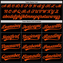 Laden Sie das Bild in den Galerie-Viewer, Uksn Individuelles Schwarz Orange Zweiknopf Unisex Softball-Trikot
