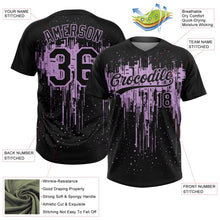 Laden Sie das Bild in den Galerie-Viewer, Uksn Individuelles Schwarz Hellviolett Tropf-Spritzfarbe Zweiknopf Unisex Softball-Trikot
