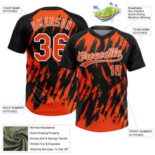Laden Sie das Bild in den Galerie-Viewer, Uksn Individuelles Schwarz Orange-Weiß Spritzklecks zerrissener scharfer Pinselstrich Zweiknopf Unisex Softball-Trikot
