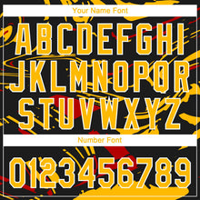 Laden Sie das Bild in den Galerie-Viewer, Uksn Individuelles Schwarz Gold Rot-Weiß Raglanärmel Abstrakt fließender Marmor Zweiknopf Unisex Softball-Trikot
