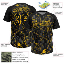 Laden Sie das Bild in den Galerie-Viewer, Uksn Individuelles Schwarz Gelb-Grau Raglanärmel Neon-Blitz-Craquele Zweiknopf Unisex Softball-Trikot
