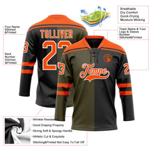 Laden Sie das Bild in den Galerie-Viewer, Uksn Individuelles Schwarz Orange Oliv-Weiß Split-Fashion Eishockey-Trikot mit Schnürkragen
